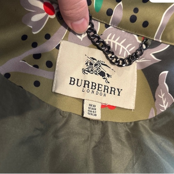 Burberry Prorsum Olive and Red Floral Trench Coat - Picture 2 of 11